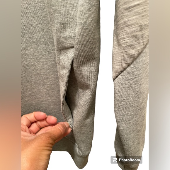 Nike Boys 2 Tone Pullover Sweatshirt with Pockets Size XL in Great Condition - Picture 5 of 6